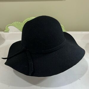 Black Wool Large Brim Hat Bow Floppy Fedora NWT